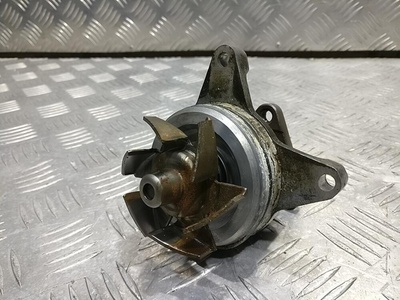 LF0115100 Насос водяной (помпа) Mazda 3 BK (03-09)/6 GG (02-07)/MPV (99-06) б/у (арт. )