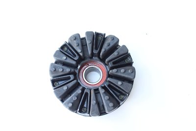 Yamaha r1 rn12 04 - 06 поводок колеса задней резины