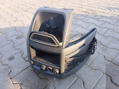 82060588 Крепление полка для напитков кружки элемент консоль volvo fh fm 9 13 рестайлинг купить бу по цене 19405 руб. Z46493570 - iZAP24