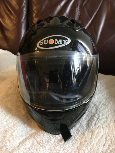 Шлем suomy