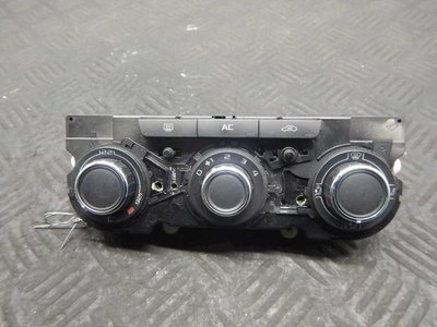 3T0820047M Переключатель отопителя (печки) Skoda Superb (3T) (2008-2015) 2010 ,