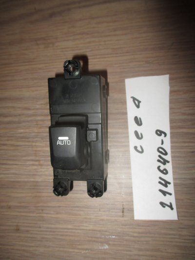 93580A2000 Кнопка стеклоподъемника Kia Ceed II 2012-