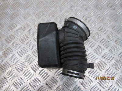 04861415AB Патрубок воздушного фильтра Dodge Caravan IV 2004