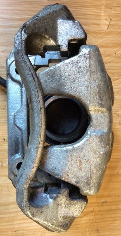 A0034202183 Суппорт передний левый Mercedes-Benz C 2004 – 2008 W203 рестайлинг 2007 , 0986473220, BHX434, 2133203, RX579867A0