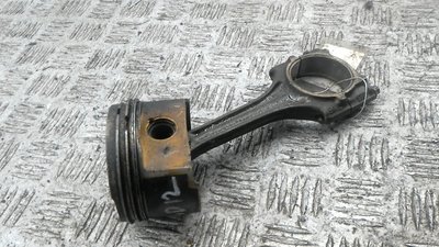 058107065F Поршень бензиновый AUDI A6 (1997-2002) 2001 ,06D107066AB,06D107066C,06B107065F,06D107066T,06D107066AA,06A107065J,06D107066D,06B107099R,078107065N,06B107065N