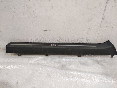 769B1JF00A Накладка на порог внутренняя Nissan GT-R
