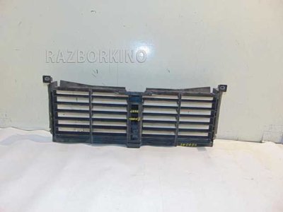 620C43334R Решетка радиатора Renault Trafic 3 X82
