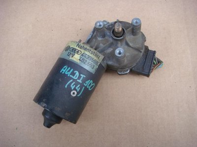 443955113 мотор стеклоочистителя AUDI 100 (44) 1983-1991 AUDI 100 (44) 1983-1991 1986 ,