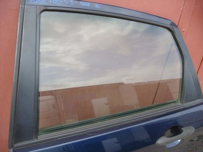 1092949 стекло двери FORD FOCUS I 1998-2004 FORD FOCUS I 1998-2004 2000 ,