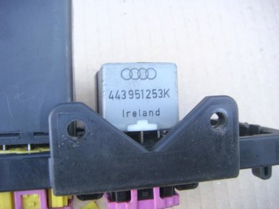 443951253K реле AUDI A8 (D2) 1994-2003 AUDI A8 (D2) 1994-2003 1995 ,