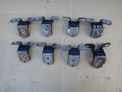 E11273240C петля двери () MAZDA 3 (BK) 2003-2009 MAZDA 3 (BK) 2003-2009 2004 E112-73-240C,