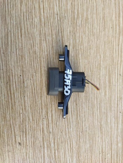 1335876 кнопка аварийной сигнализации FORD FUSION 2002- FORD FUSION 2002- 2007 , Совместимые OEM номера 4M5T13A350AC