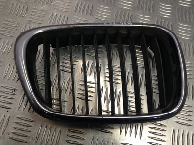 рамка решетки радиатора BMW 5 (E39) 2002