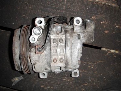 73111FA131 Компрессор кондиционера Subaru Impreza 1 GC GF 1992-2000