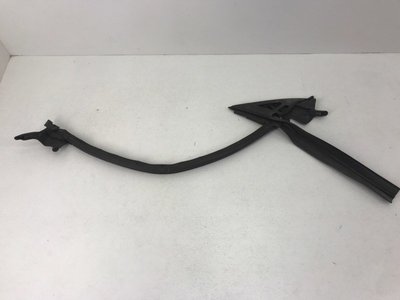4G8837480L Уплотнитель рамки двери AUDI A7 4G с 2010-