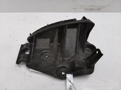 8p4807393a Крепление бампера Левая Зад. Audi A3 2004