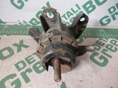 9f03 Опора двигателя правая Mazda MPV 2001