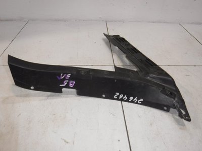 3B9807393C Направляющая бампера заднего Volkswagen Passat B5
