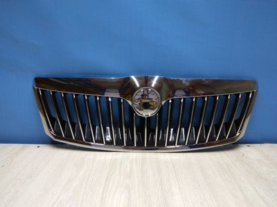1z0853668a9b9 Решетка радиатора Skoda Octavia 2 A5 2004-2013