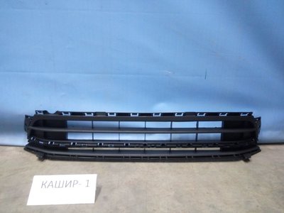 5C6853677D Решетка в бампер нижняя центральная Volkswagen Jetta 6 2010-2020