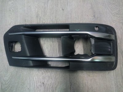 4M0807682AA4W3 Решетка в бампер нижняя правая Audi Q7 2 2015-нв
