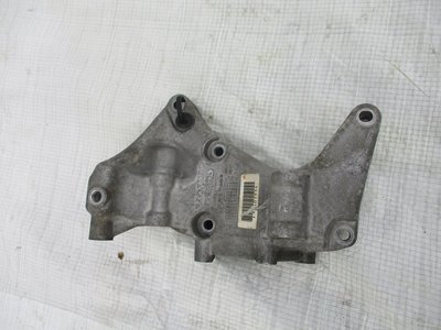 31401934 лапа кронштейн двигателя 2.0 турбо volvo s60 xc90 ii
