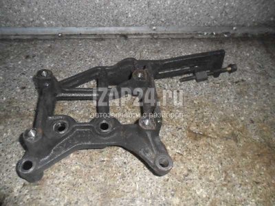 0K01B15811 Кронштейн кондиционера Hyundai-Kia Sportage (1993 - 2006)