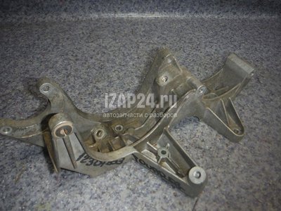 022260087F Кронштейн генератора VAG Cayenne (2003 - 2010)