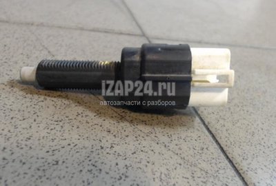 MN103232 Датчик включения стопсигнала Mitsubishi Pajero/Montero Sport (KH) (2008 - 2015)