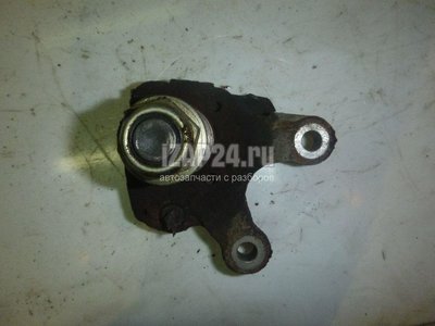 8200233410 Цапфа правая Renault Scenic (1999 - 2003)