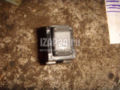 04671671AC Кнопка стеклоочистителя заднего Chrysler PT Cruiser (2000 - 2010)