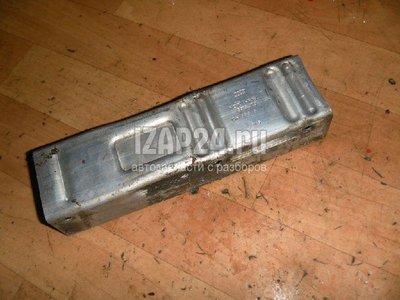 8E0807332B Кронштейн усилителя заднего бампера правый VAG A4 [B6] (2000 - 2004)