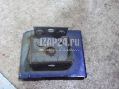 LC625312YA Кронштейн усилителя переднего бампера правый Mazda MPV II (LW) (1999 - 2006)