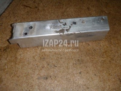 8R0807331B Кронштейн усилителя заднего бампера левый VAG Q5 [8R] (2008 - 2017)