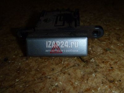 UR56664H0 Кнопка аварийной сигнализации Mazda BT-50 (2006 - 2012)