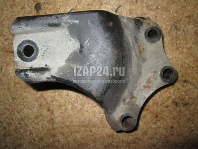 B25D39010A Кронштейн двигателя задний Mazda 323 (BJ) (1998 - 2003)