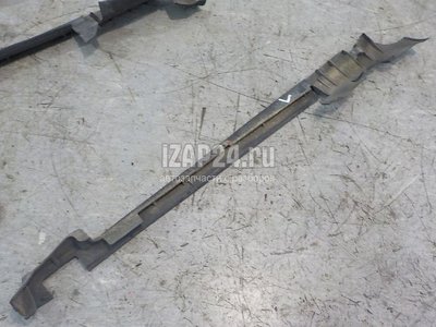 7L0121331A Уплотнитель (внутри) VAG Cayenne (2003 - 2010)