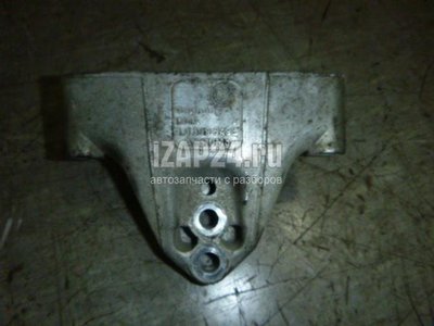 7L0399649E Кронштейн опоры КПП VAG Cayenne (2003 - 2010)