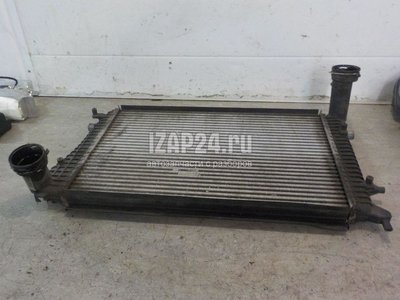 1K0145803Q Интеркулер VAG Caddy III (2004 - 2015)