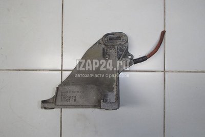4A0199312 Кронштейн двигателя правый VAG A6 [C4] (1994 - 1997)