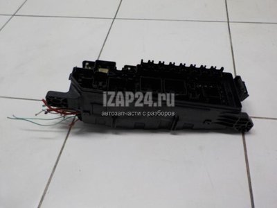 LD4766760 Блок предохранителей Mazda MPV II (LW) (1999 - 2006)