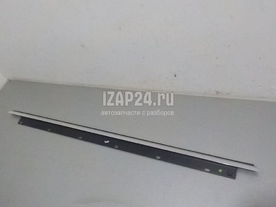 4E0853763G2ZZ Накладка стекла заднего левого VAG A8 [4E] (2002 - 2010)