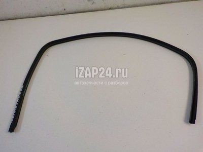 7629551K00 Уплотнитель двери Suzuki Splash (2008 - 2015)