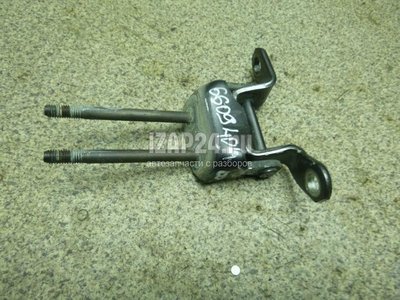 6876022040 Петля двери задней левой верхняя Toyota Chaser (1992 - 1996)