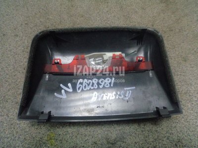 8157005040B0 Фонарь задний (стоп сигнал) Toyota Avensis II (2003 - 2008)