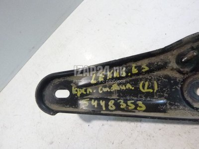 5220433041 Кронштейн задней балки Toyota ES (2012 - 2018)