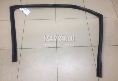 4L0837440B Уплотнитель стекла двери VAG Q7 [4L] (2005 - 2015)