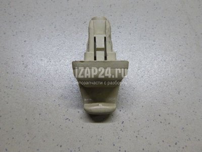 7434833040A1 Крючок солнцезащитного козырька Toyota LX 570 (2007 - )