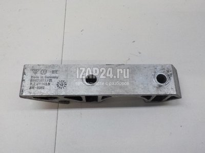 7L0411063B Кронштейн крепления переднего стабилизатора VAG Touareg (2002 - 2010)
