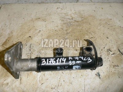 8D0807331B Кронштейн усилителя заднего бампера левый VAG A6 [C5] (1997 - 2004)